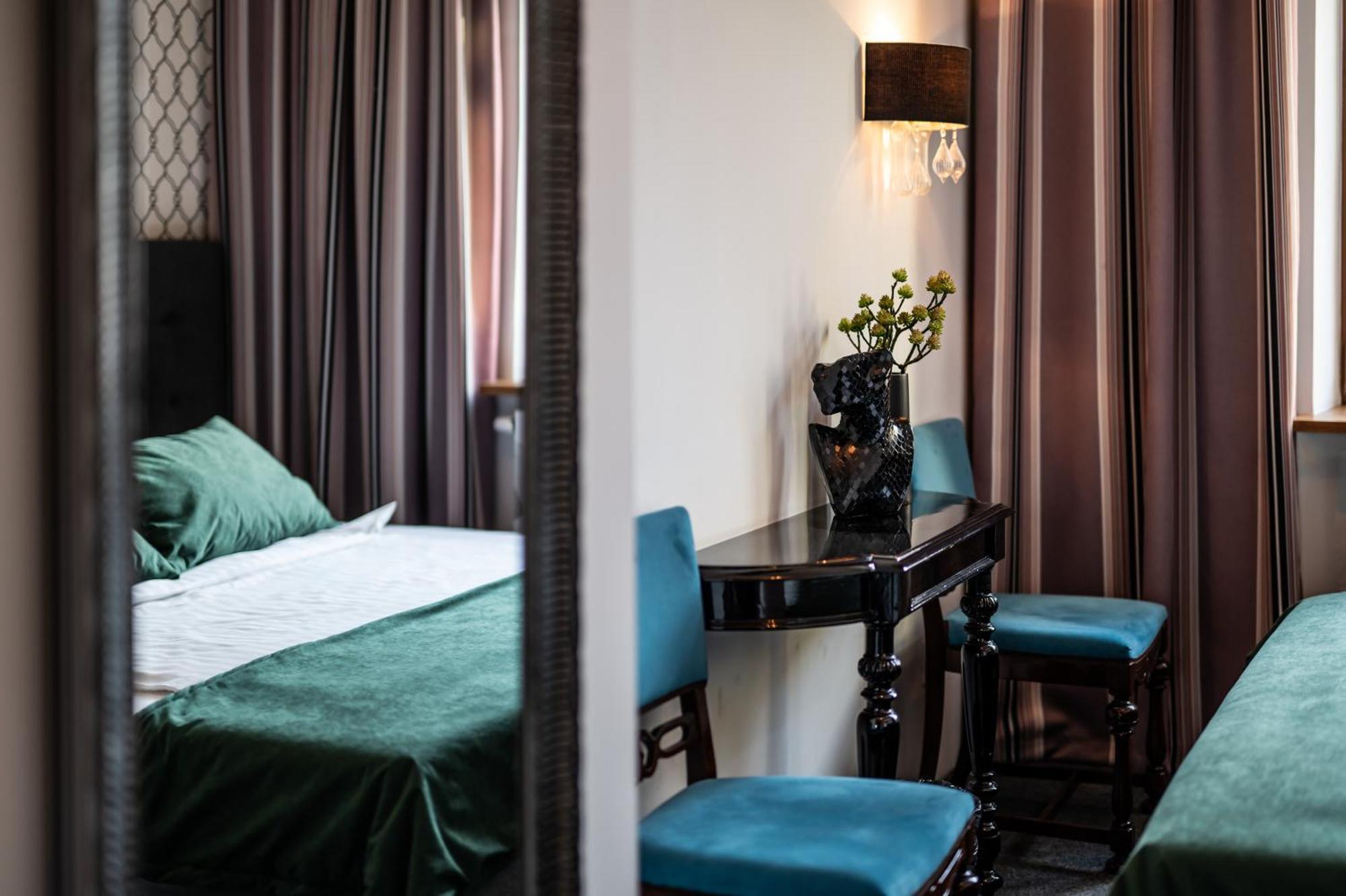 Aparthotel Maargick Krakow Bagian luar foto