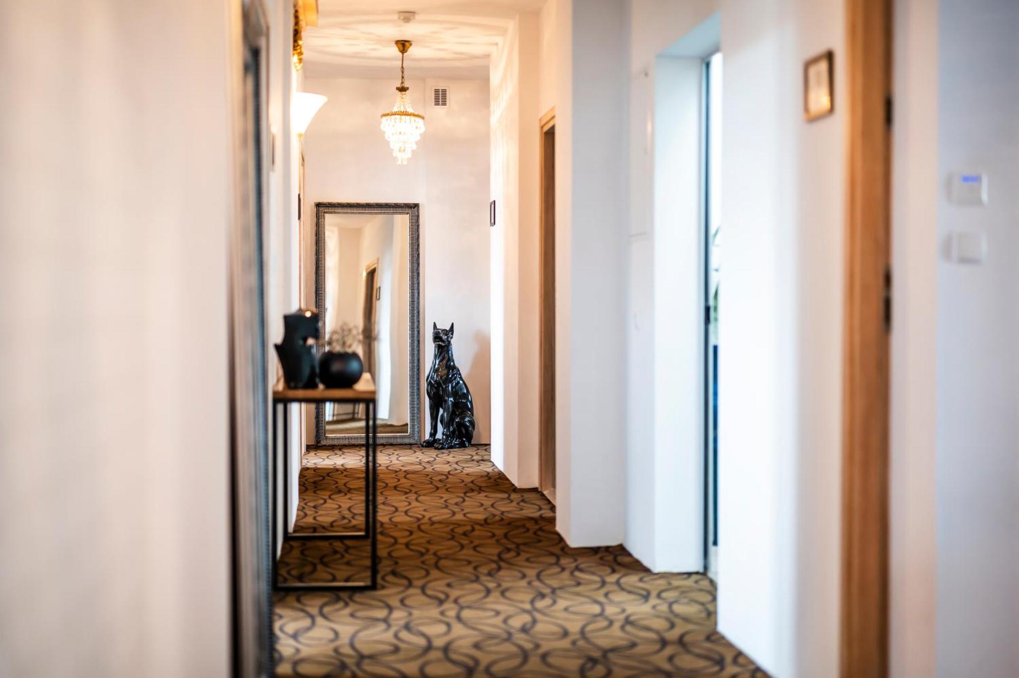 Aparthotel Maargick Krakow Bagian luar foto