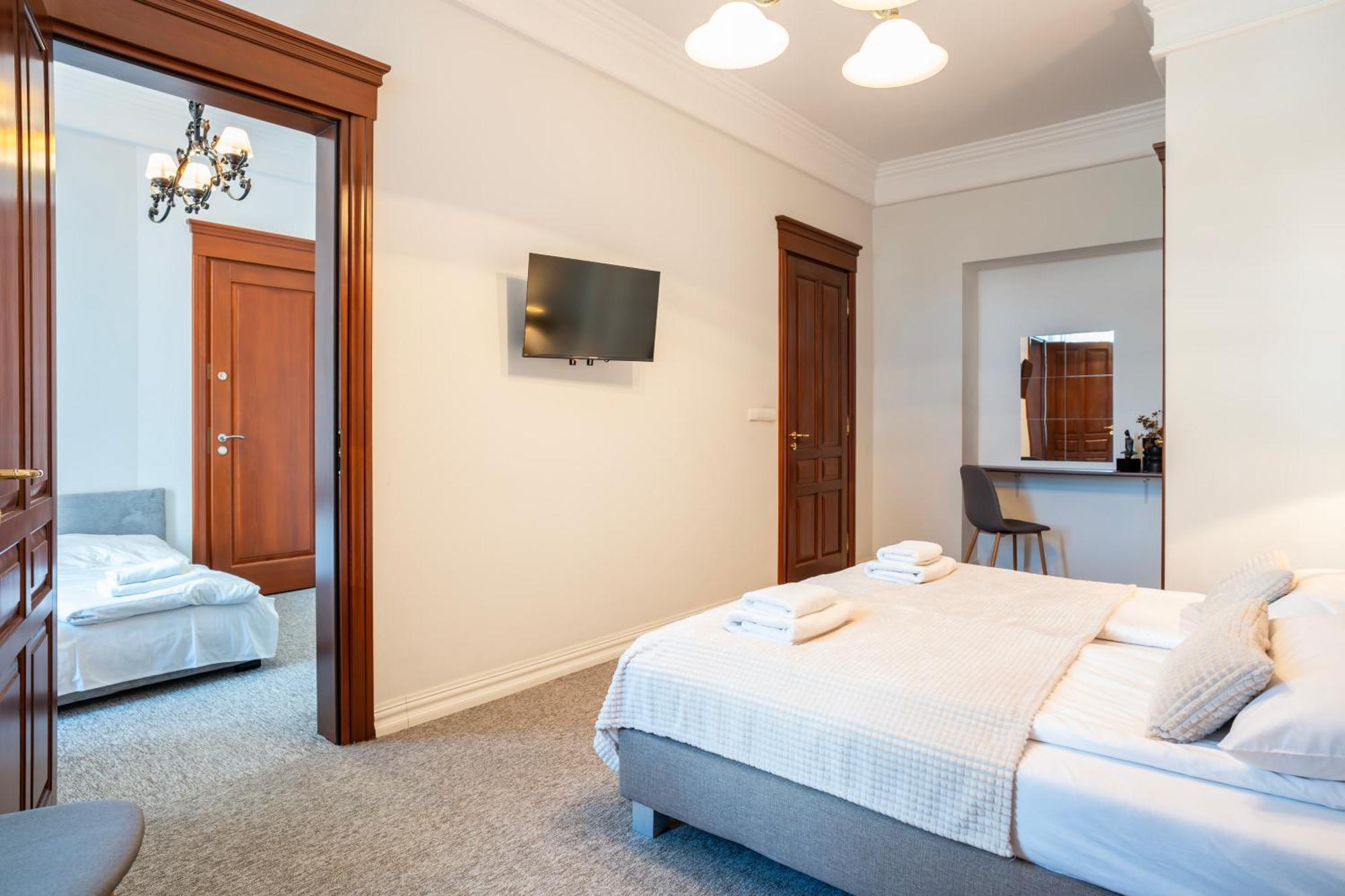 Aparthotel Maargick Krakow Bagian luar foto