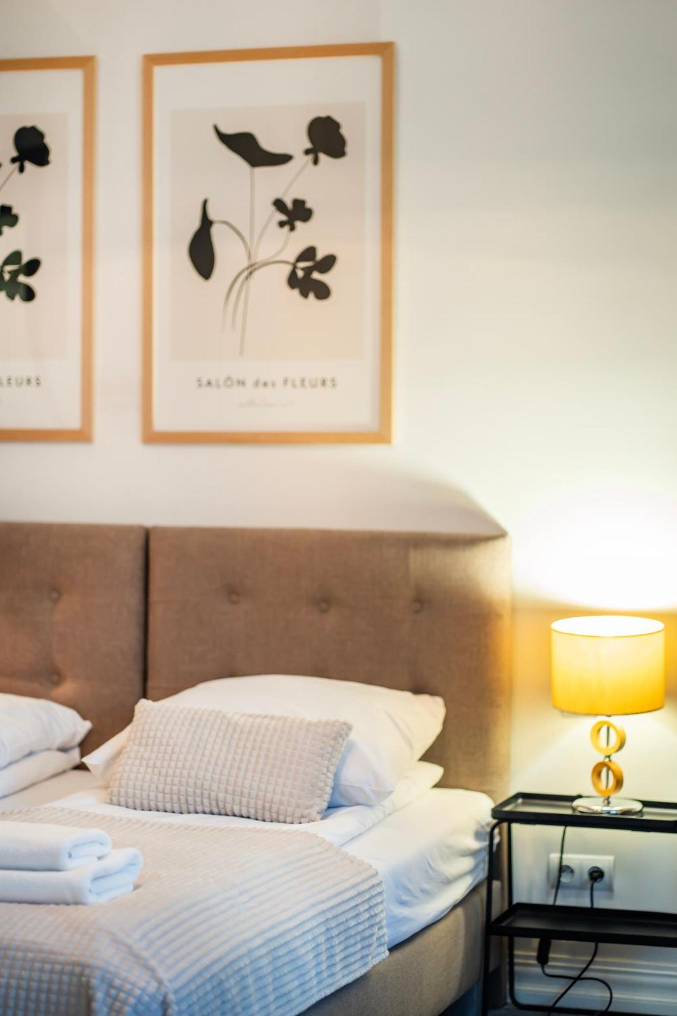 Aparthotel Maargick Krakow Bagian luar foto