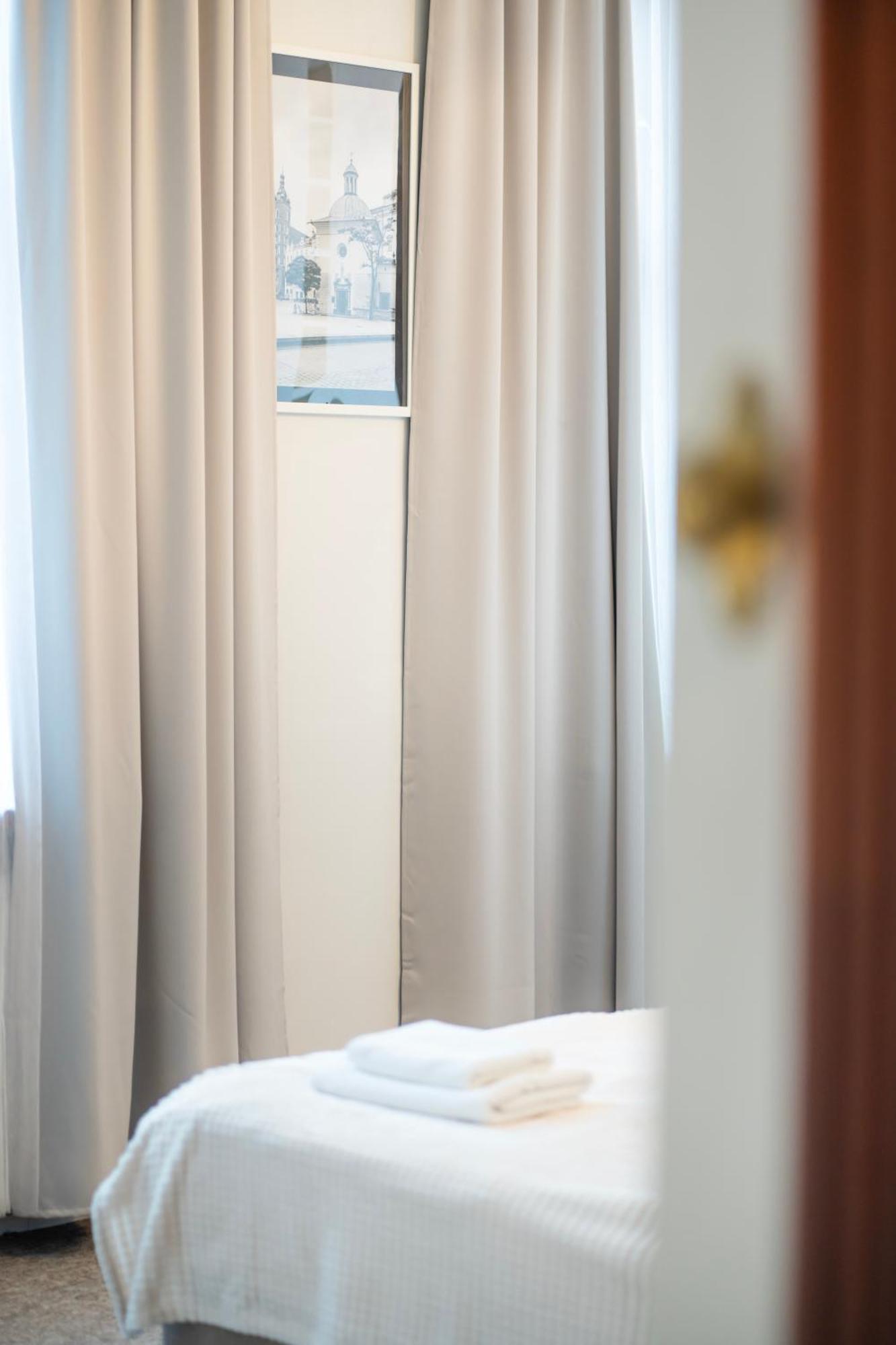 Aparthotel Maargick Krakow Bagian luar foto