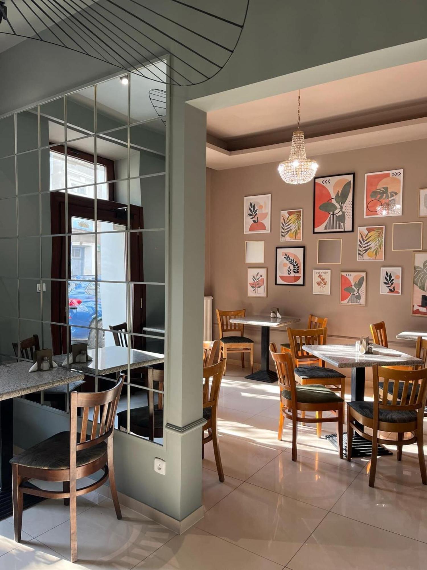 Aparthotel Maargick Krakow Bagian luar foto