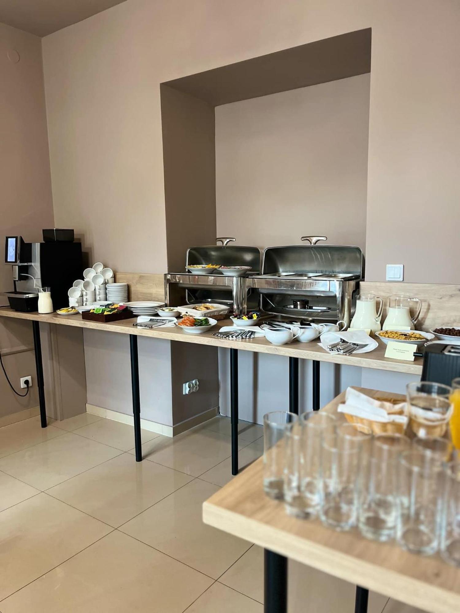 Aparthotel Maargick Krakow Bagian luar foto